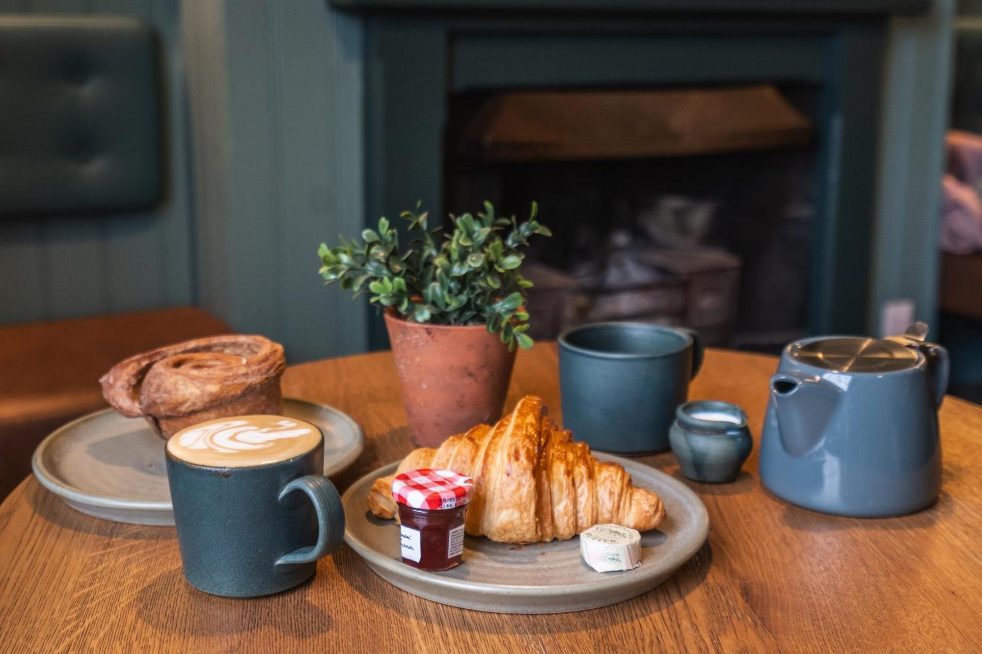 The Lazy Goose - Coffee House & Bedrooms Claypits Chambre photo