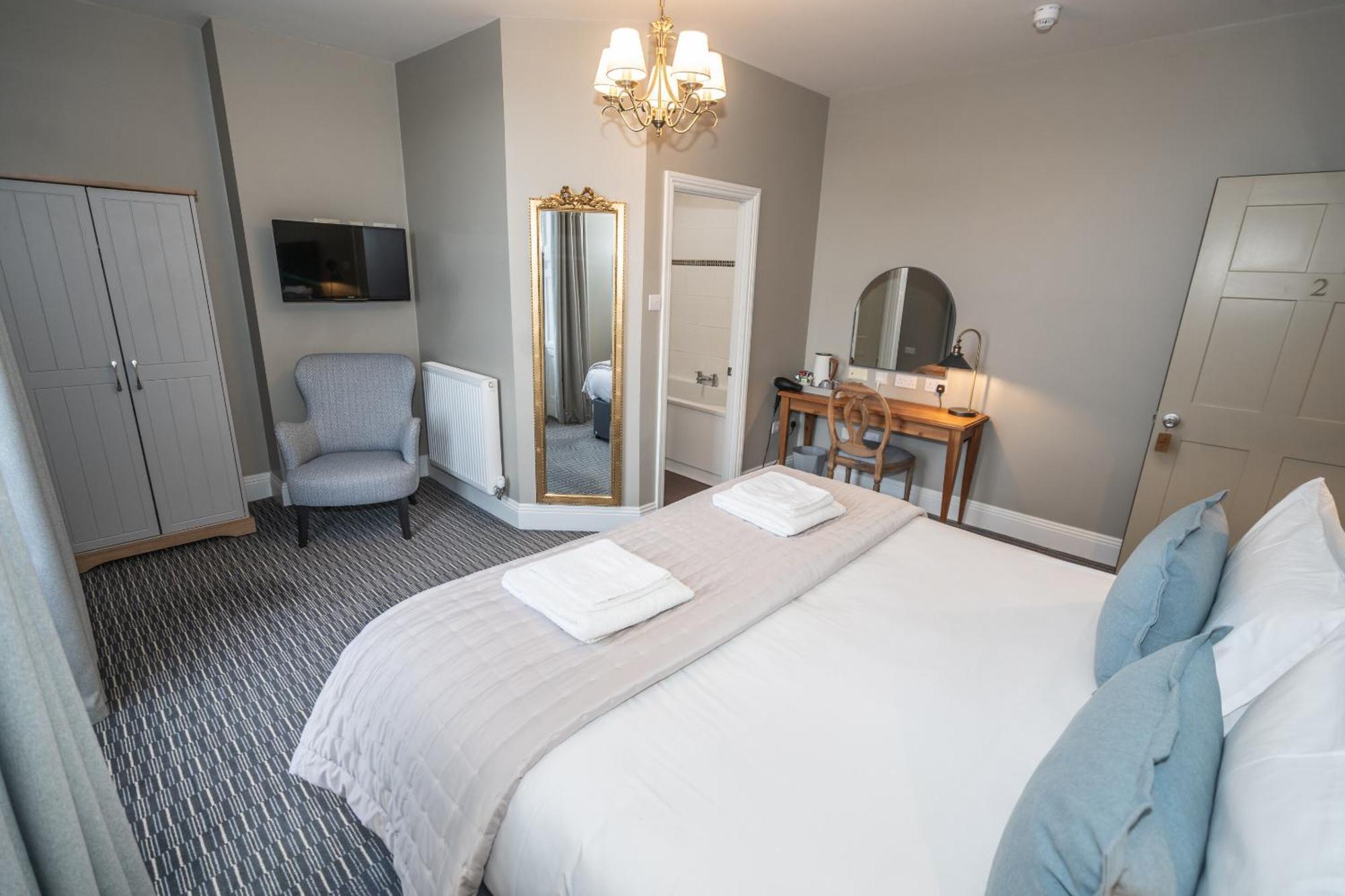 The Lazy Goose - Coffee House & Bedrooms Claypits Chambre photo