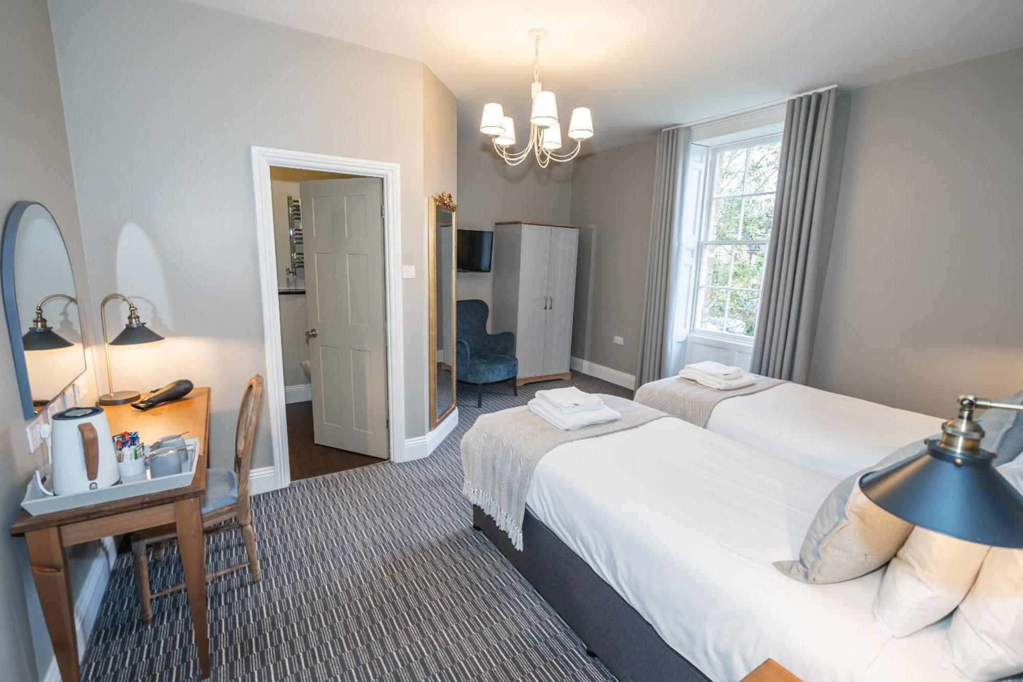 The Lazy Goose - Coffee House & Bedrooms Claypits Chambre photo